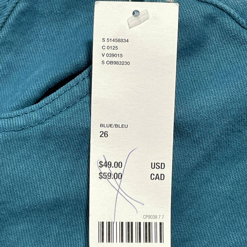 BDG Women’s Mom High Rise Shorts Size 26 Turquoise Blue Denim Rolled Cuff NEW - Picture 5 of 8